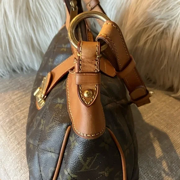 Louis Vuitton Etoile PM Shoulder Bag - Picture 15 of 15